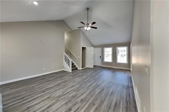 Building Photo - 3094 Calumet Cir NW