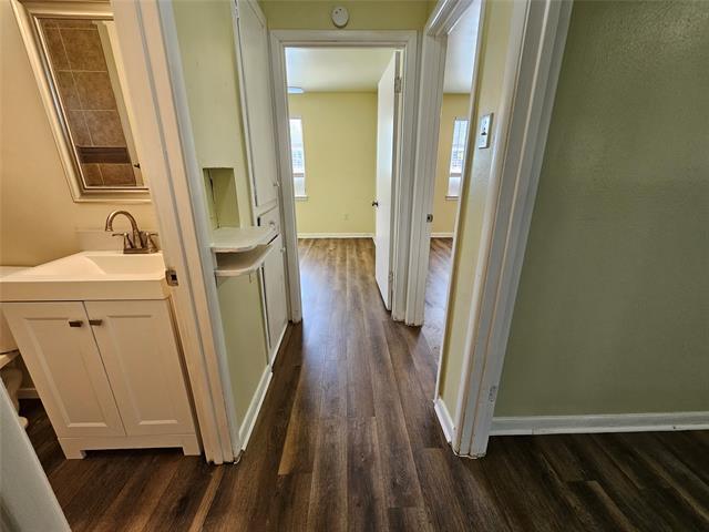 Foto del edificio - 12260 Galva Dr