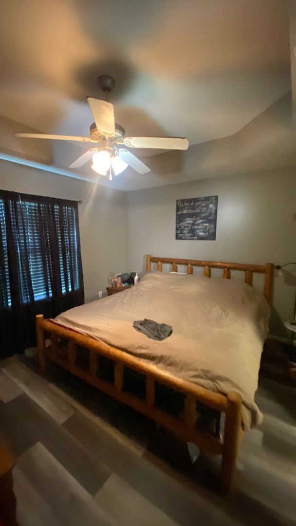 Building Photo - Contact Peggy at 501-676-1758 or Heather a...