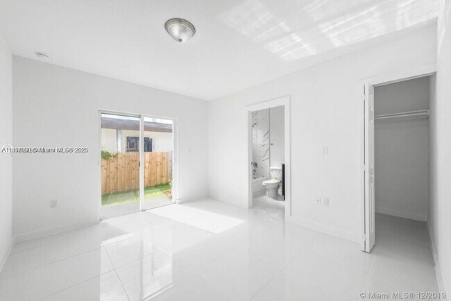 Foto del edificio - 1775 NW 65th St