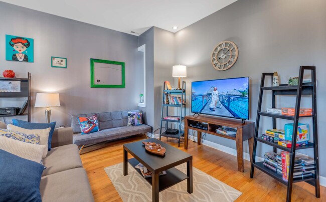 Foto del edificio - 6433 S Kenwood Ave