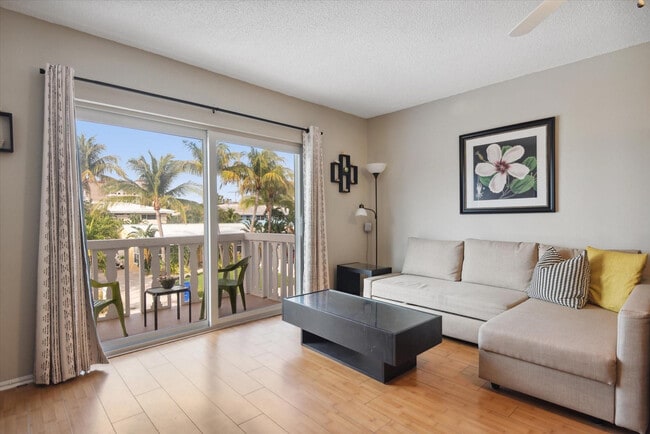 Foto del edificio - 424 N Riverside Dr