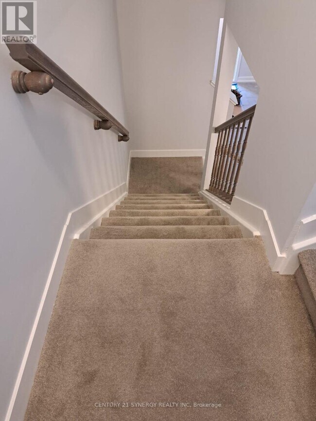 Building Photo - 734 Chromite Private