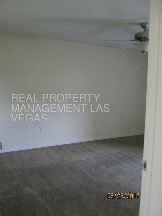 Foto del edificio - 4400 S Jones Blvd