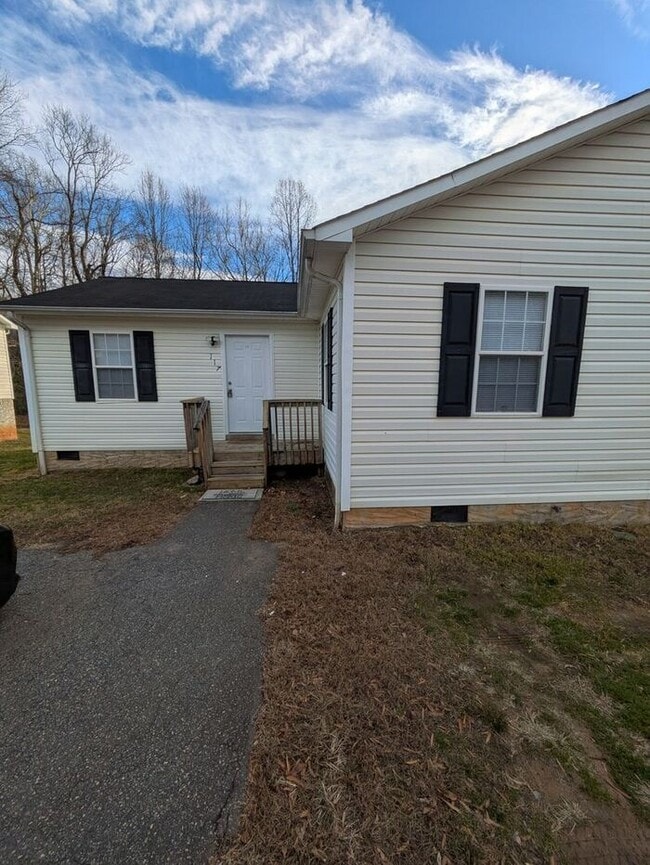 Building Photo - 117 W 20th St