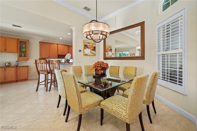 Building Photo - 8847 Largo Mar Dr