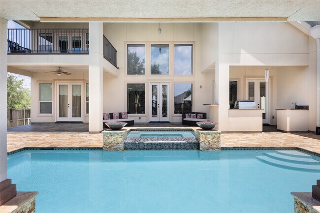 Building Photo - 25207 Springwood Lake Dr