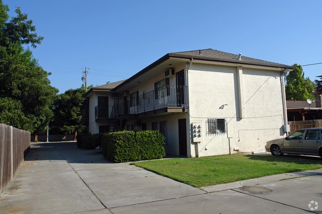 Building Photo - Porter Ave Apartments