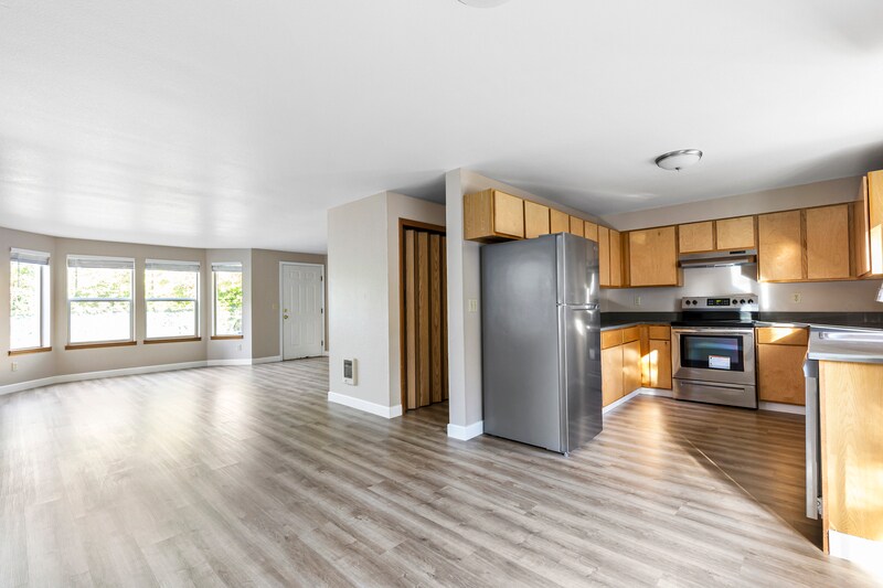 Primary Photo - 17450 SE 82nd Dr