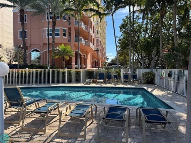 Foto del edificio - 1395 S Ocean Blvd