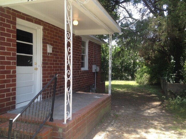 Foto del edificio - **AVAILABLE NOW**2 bedroom / 1 bathroom Home for Rent in Columbus, GA