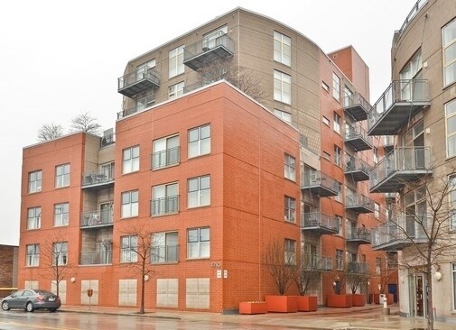 Foto principal - 1210 Chicago Ave