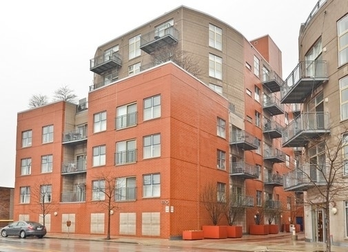 Primary Photo - 1210 Chicago Ave