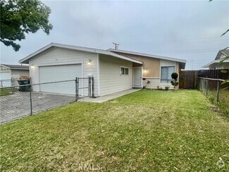 Building Photo - 18623 Bellorita St