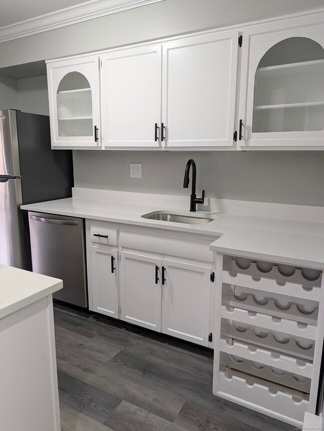 Foto del edificio - 107 Kennedy Dr