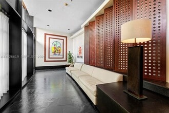 Building Photo - 1500 Bay Dr E