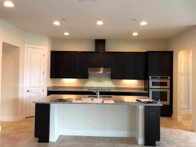 Building Photo - 17633 Sailfin Dr
