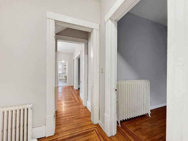 Foto del edificio - 2725 Dupont Ave S