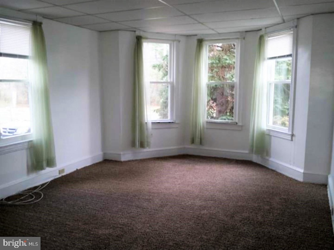 Primary Photo - 501 Main St