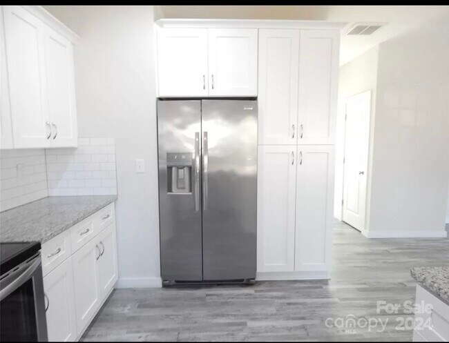 Foto del edificio - 5637 2nd St