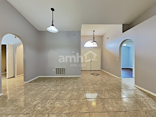 Foto del edificio - 16918 Corner Hill Ct