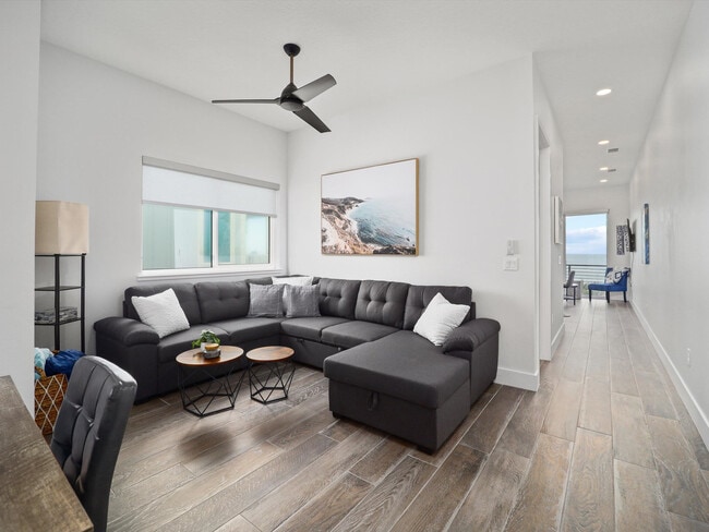 Foto del edificio - 705 N Ocean Shore Blvd