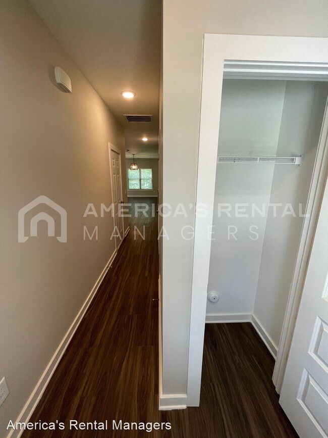 Building Photo - 4 br, 2.5 bath House - 307 Shiloh Creek Drive