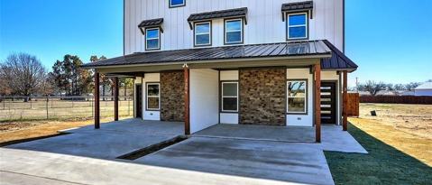 Building Photo - 1304 Country Rd