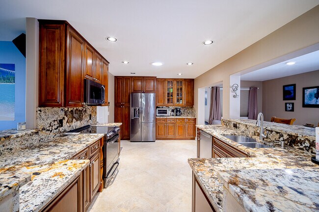 Foto del edificio - 5512 SE Nassau Terrace