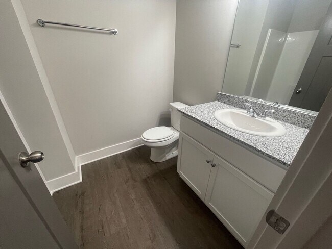 Foto del edificio - NEW CONSTRUCTION! AVAILABLE SUMMER 2026!