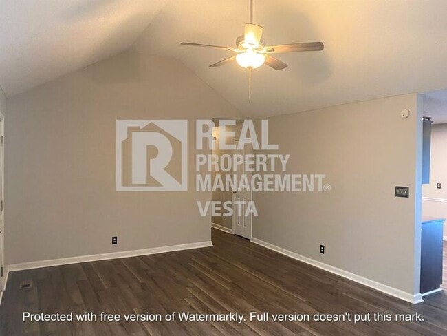 Building Photo - Newly Updated Home in West Macon