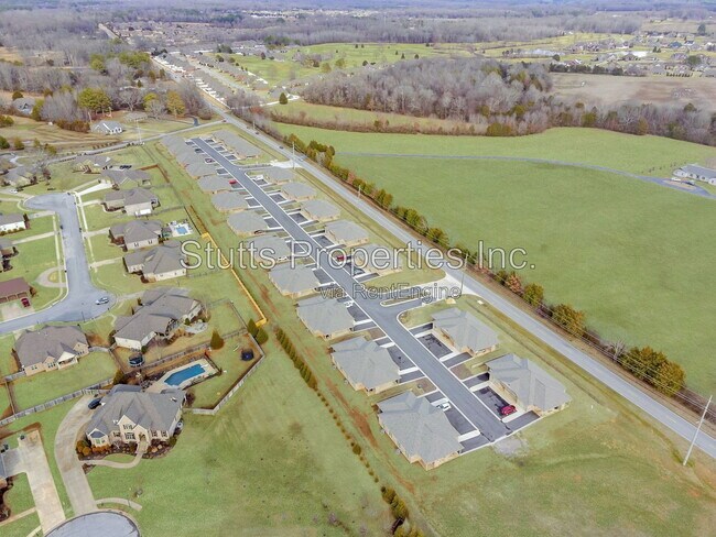 Foto del edificio - 311 Bentbrook Pl