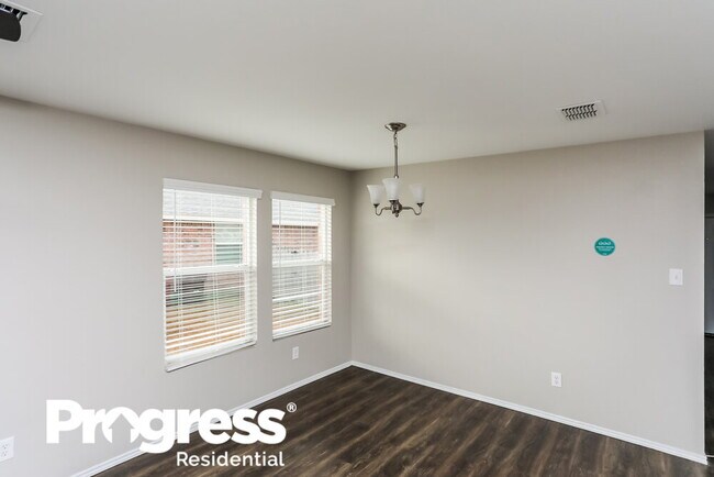 Foto del edificio - 1209 Hawthorne Ct