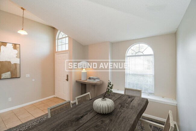 Foto del edificio - 6172 Alpenrose Ave