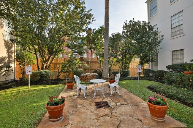 Building Photo - 2333 Bering Dr