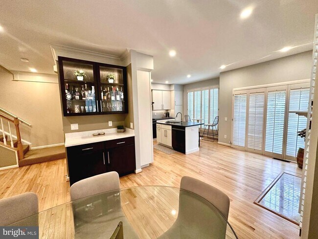Building Photo - 6031 Riddle Walk