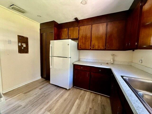 Foto del edificio - 420 N Fairview Ave