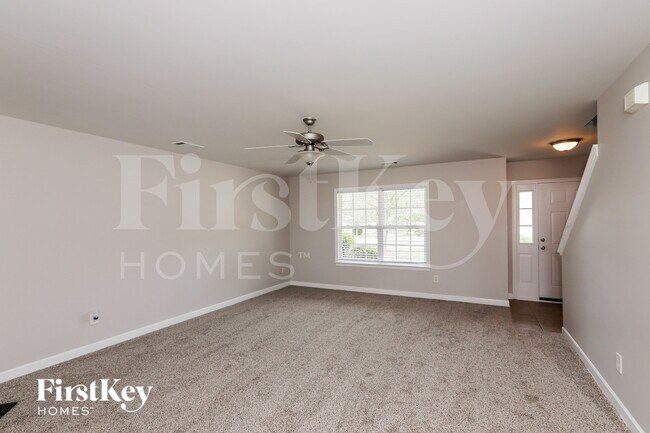 Building Photo - 2922 Blueberry Dr