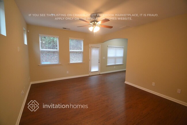 Building Photo - 483 Lobdale Falls Dr