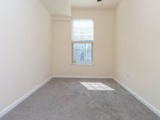 Foto del edificio - 7721 Duncannon Ln