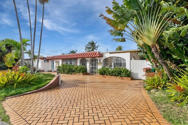 Front of the house - 5931 NW 5th St