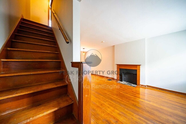 Building Photo - 213 E Hudson St