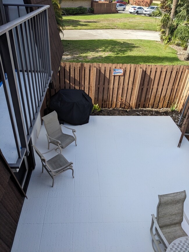 Patio off LR - 6003 SE Riverboat Dr