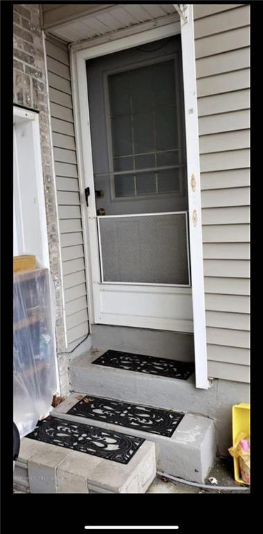 Building Photo - 49 Latourette Ln