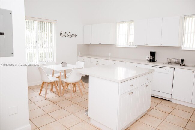Foto del edificio - 12615 SW 91st St