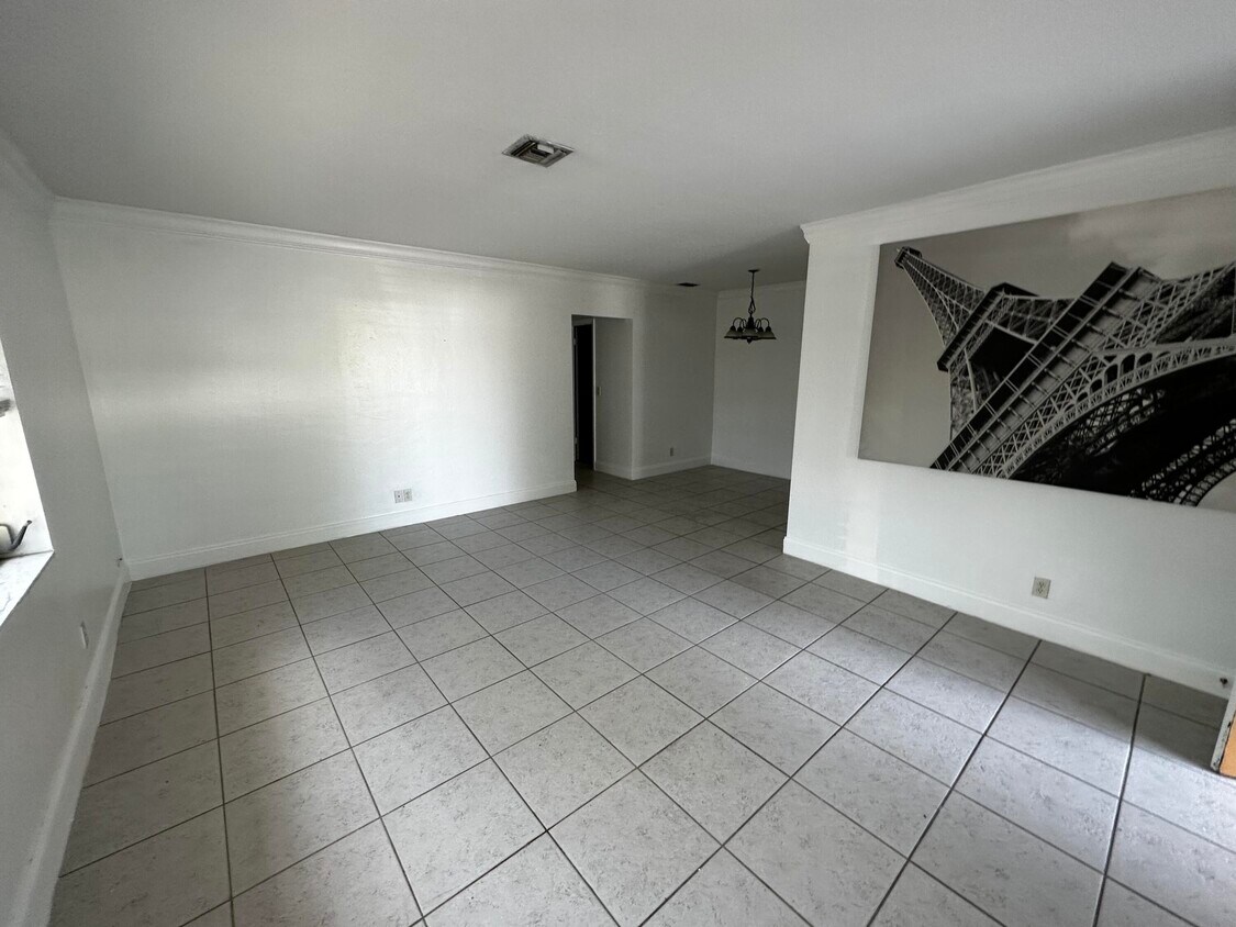 Foto principal - 2901 Albatross Rd