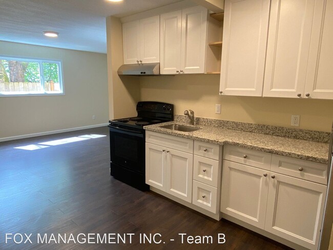 Foto del edificio - 4125-4149 NE 82nd Ave