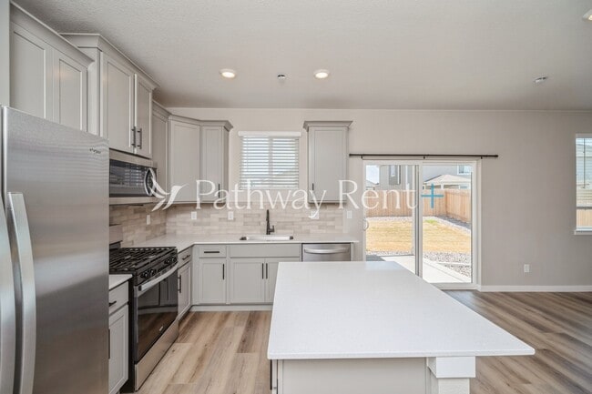 Building Photo - 9424 Yampa St