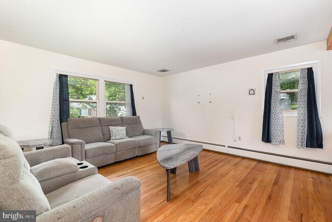 Foto del edificio - 302 Hickory Hill Terrace