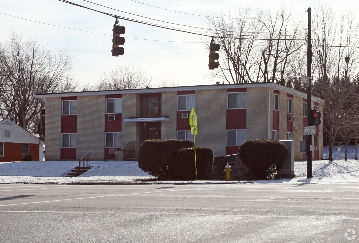 Primary Photo - 3000 E Dorothy Ln